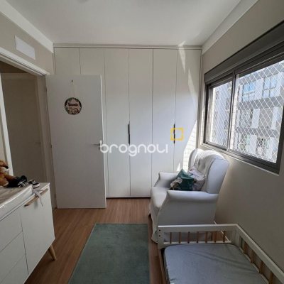 Apartamento com 87m², 3 quartos (sendo 1 suíte), 2 garagens, no bairro Jardim Atlântico em Florianópolis