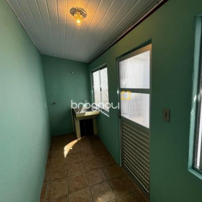 Casa com 238m², 3 quartos (sendo 1 suíte), 4 garagens, no bairro Jardim Cidade de Florianópolis em São José