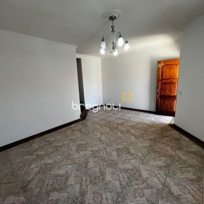 Casa com 238m², 3 quartos (sendo 1 suíte), 4 garagens, no bairro Jardim Cidade de Florianópolis em São José