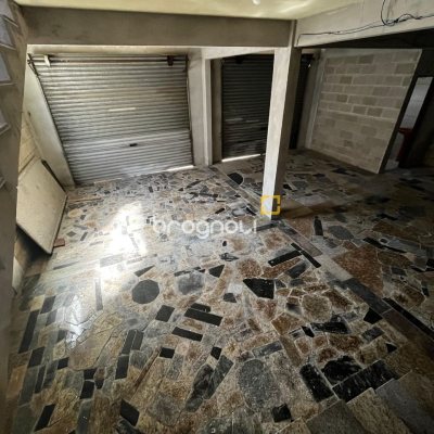 Casa com 238m², 3 quartos (sendo 1 suíte), 4 garagens, no bairro Jardim Cidade de Florianópolis em São José