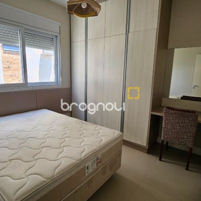 Apartamento com 116m², 3 quartos (sendo 1 suíte), 1 garagem, no bairro Canasvieiras em Florianópolis
