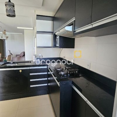 Apartamento com 116m², 3 quartos (sendo 1 suíte), 1 garagem, no bairro Canasvieiras em Florianópolis