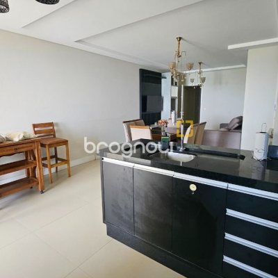 Apartamento com 116m², 3 quartos (sendo 1 suíte), 1 garagem, no bairro Canasvieiras em Florianópolis