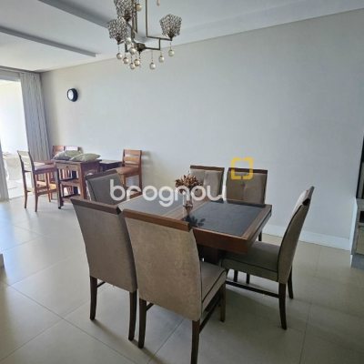 Apartamento com 116m², 3 quartos (sendo 1 suíte), 1 garagem, no bairro Canasvieiras em Florianópolis