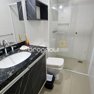 Apartamento com 116m², 3 quartos (sendo 1 suíte), 1 garagem, no bairro Canasvieiras em Florianópolis