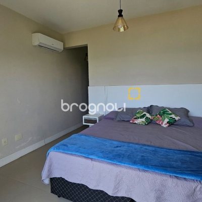 Apartamento com 116m², 3 quartos (sendo 1 suíte), 1 garagem, no bairro Canasvieiras em Florianópolis