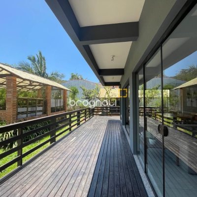 Casa de Condomínio com 225m², 5 quartos (sendo 1 suíte), 3 garagens, no bairro Campeche em Florianópolis