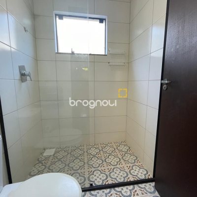 Casa de Condomínio com 225m², 5 quartos (sendo 1 suíte), 3 garagens, no bairro Campeche em Florianópolis