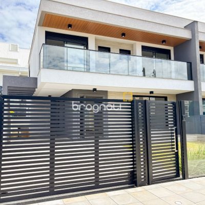Casa com 201m², 4 quartos (sendo 2 suítes), 2 garagens, no bairro Ingleses do Rio Vermelho em Florianópolis