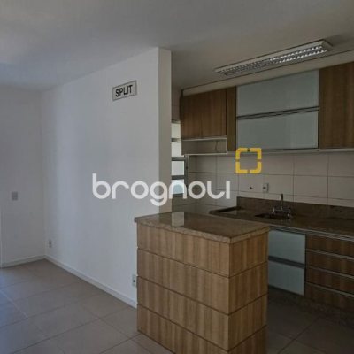 Apartamento com 67m², 2 quartos (sendo 1 suíte), 1 garagem, no bairro Campinas em São José
