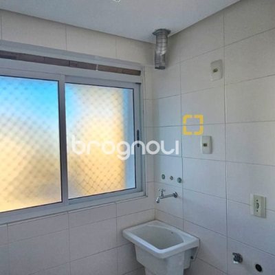 Apartamento com 67m², 2 quartos (sendo 1 suíte), 1 garagem, no bairro Campinas em São José
