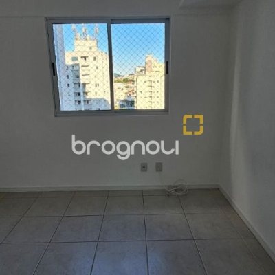 Apartamento com 67m², 2 quartos (sendo 1 suíte), 1 garagem, no bairro Campinas em São José