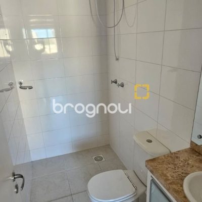 Apartamento com 67m², 2 quartos (sendo 1 suíte), 1 garagem, no bairro Campinas em São José