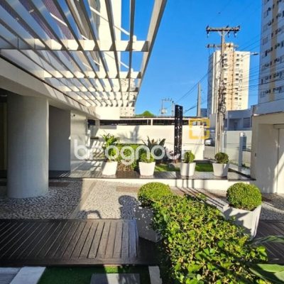 Apartamento com 67m², 2 quartos (sendo 1 suíte), 1 garagem, no bairro Campinas em São José