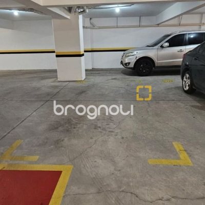 Apartamento com 67m², 2 quartos (sendo 1 suíte), 1 garagem, no bairro Campinas em São José