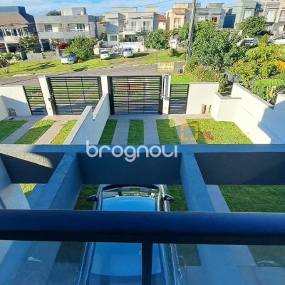 Casa com 140m², 3 quartos (sendo 1 suíte), 2 garagens, no bairro Ingleses em Florianópolis