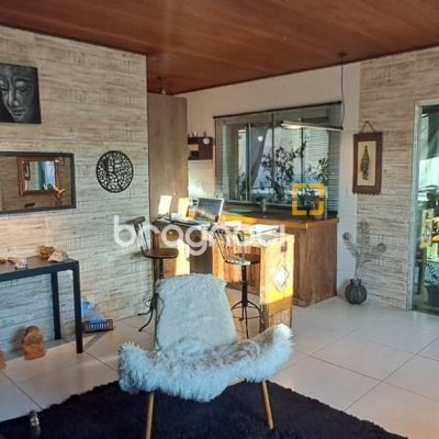 Cobertura com 107m², 2 quartos (sendo 2 suítes), 1 garagem, no bairro Ingleses em Florianópolis