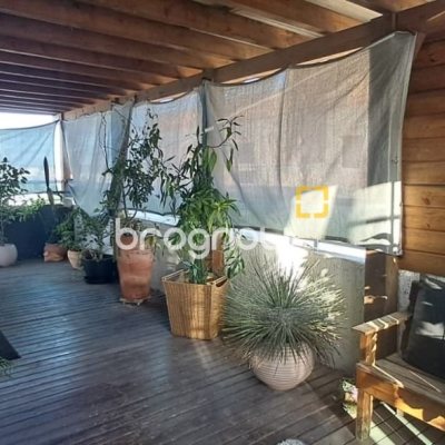 Cobertura com 107m², 2 quartos (sendo 2 suítes), 1 garagem, no bairro Ingleses em Florianópolis