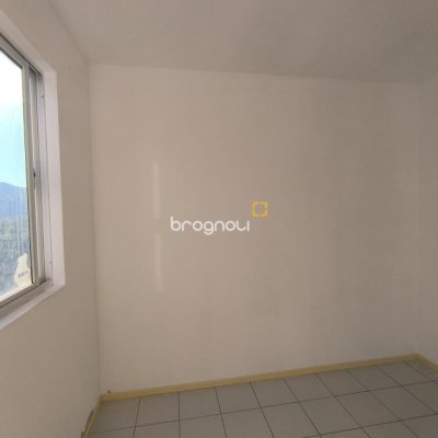 Apartamento com 51m², 2 quartos, 1 garagem, no bairro Areias em São José