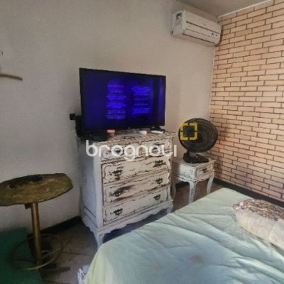 Casa com 241m², 4 quartos (sendo 2 suítes), 3 garagens, no bairro Jardim Anchieta em Florianópolis