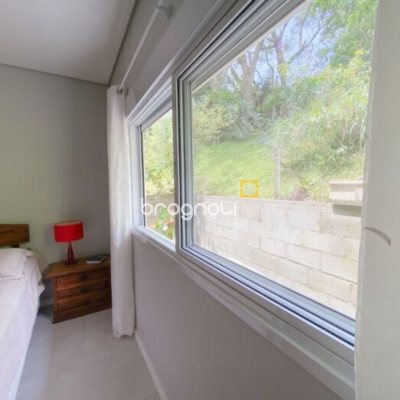 Sítio com 200m², 3 quartos (sendo 1 suíte), 2 garagens, no bairro Ratones em Florianópolis