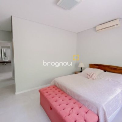 Sítio com 200m², 3 quartos (sendo 1 suíte), 2 garagens, no bairro Ratones em Florianópolis
