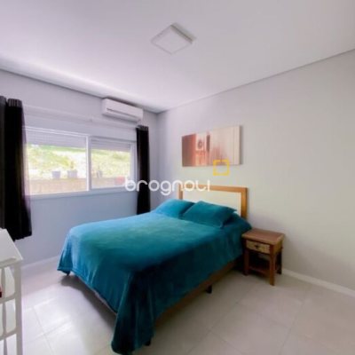 Sítio com 200m², 3 quartos (sendo 1 suíte), 2 garagens, no bairro Ratones em Florianópolis