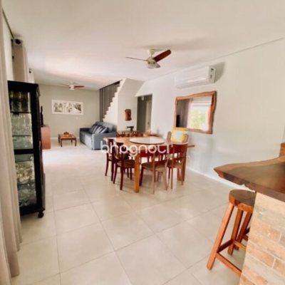 Sítio com 200m², 3 quartos (sendo 1 suíte), 2 garagens, no bairro Ratones em Florianópolis