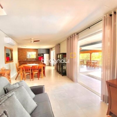 Sítio com 200m², 3 quartos (sendo 1 suíte), 2 garagens, no bairro Ratones em Florianópolis