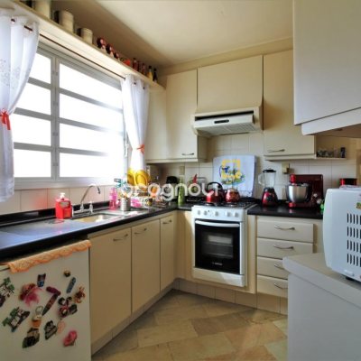 Cobertura com 198m², 3 quartos (sendo 1 suíte), 2 garagens, no bairro Centro em Florianópolis