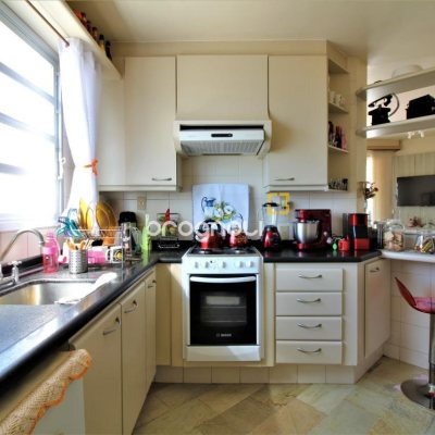 Cobertura com 198m², 3 quartos (sendo 1 suíte), 2 garagens, no bairro Centro em Florianópolis