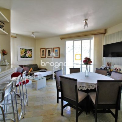 Cobertura com 198m², 3 quartos (sendo 1 suíte), 2 garagens, no bairro Centro em Florianópolis
