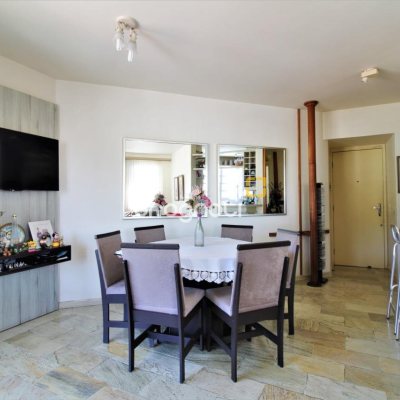 Cobertura com 198m², 3 quartos (sendo 1 suíte), 2 garagens, no bairro Centro em Florianópolis