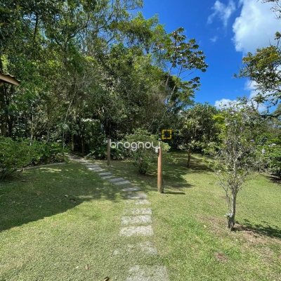 Sítio com 250m², 8 quartos, 2 garagens, no bairro Ratones em Florianópolis