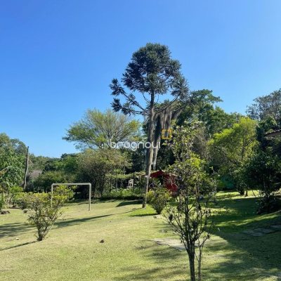 Sítio com 250m², 8 quartos, 2 garagens, no bairro Ratones em Florianópolis