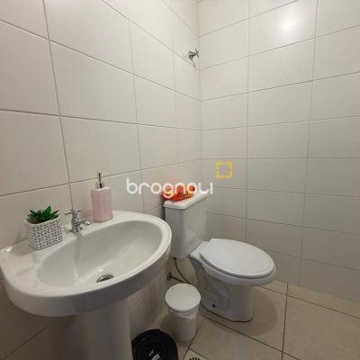Apartamento com 65m², 2 quartos, 1 garagem, no bairro Fazenda Santo Antônio em São José