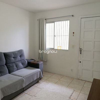 Casa com 230m², 10 quartos, 4 garagens, no bairro Barreiros em São José