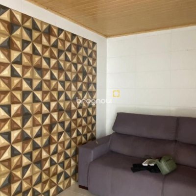 Casa com 230m², 10 quartos, 4 garagens, no bairro Barreiros em São José