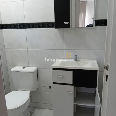 Apartamento com 47m², 2 quartos, 1 garagem, no bairro Passa Vinte em Palhoça