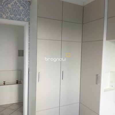 Apartamento com 47m², 2 quartos, 1 garagem, no bairro Passa Vinte em Palhoça