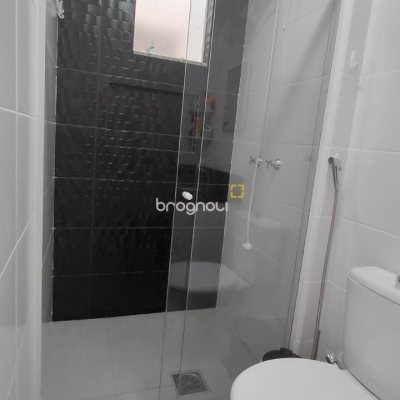Apartamento com 93m², 2 quartos (sendo 1 suíte), 1 garagem, no bairro Ingleses em Florianópolis