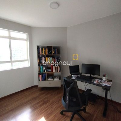 Apartamento com 113m², 3 quartos (sendo 1 suíte), 1 garagem, no bairro Campinas em São José