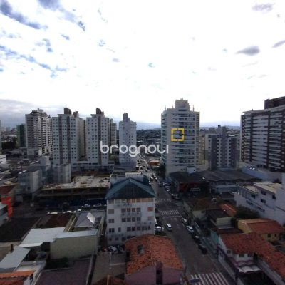 Apartamento com 113m², 3 quartos (sendo 1 suíte), 1 garagem, no bairro Campinas em São José