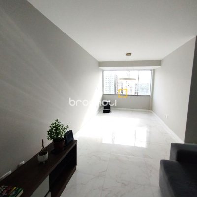Apartamento com 113m², 3 quartos (sendo 1 suíte), 1 garagem, no bairro Campinas em São José