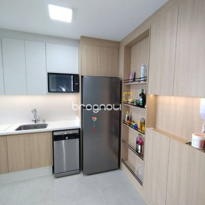 Apartamento com 113m², 3 quartos (sendo 1 suíte), 1 garagem, no bairro Campinas em São José
