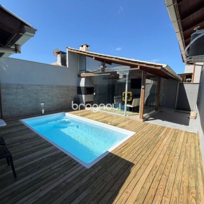Casa com 190m², 3 quartos (sendo 1 suíte), 2 garagens, no bairro Ingleses em Florianópolis