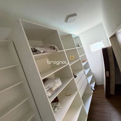 Casa com 190m², 3 quartos (sendo 1 suíte), 2 garagens, no bairro Ingleses em Florianópolis