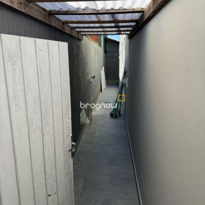 Casa com 190m², 3 quartos (sendo 1 suíte), 2 garagens, no bairro Ingleses em Florianópolis