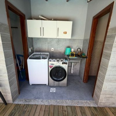 Casa com 190m², 3 quartos (sendo 1 suíte), 2 garagens, no bairro Ingleses em Florianópolis