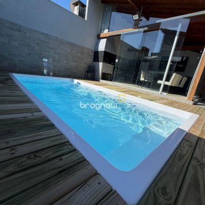 Casa com 190m², 3 quartos (sendo 1 suíte), 2 garagens, no bairro Ingleses em Florianópolis